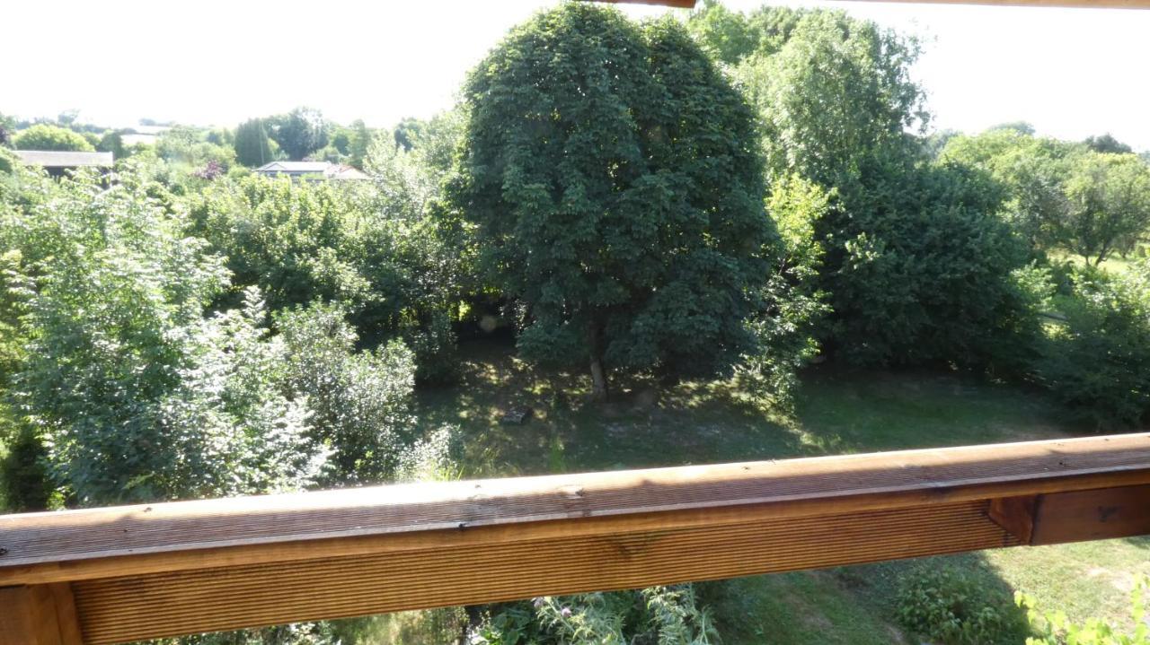 Chatrou Chatelraould-Saint-Louvent Exterior foto